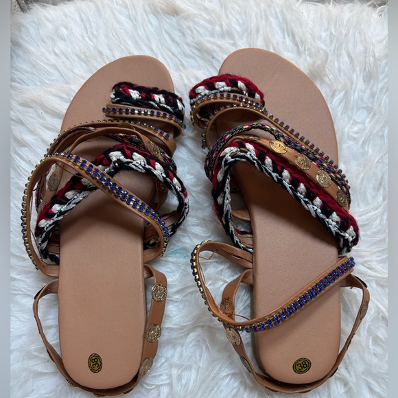 WYGWIG Boho Multicolor Strappy Open Toe Sandals Summer Casual Beach Sz 7.5 NWOT - Picture 1 of 7